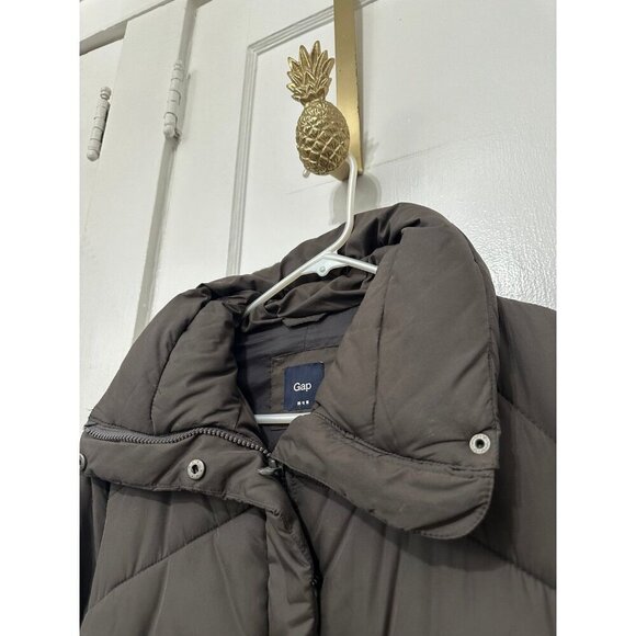GAP women’s size small brown puffer jacket - Picture 4 of 9